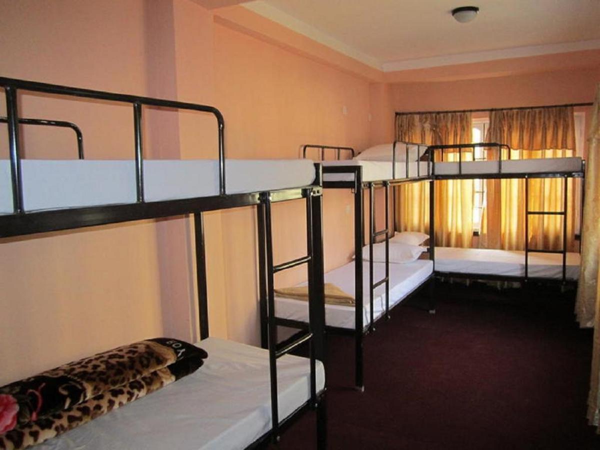 Everest Home Stay Apartment Lalitpur Экстерьер фото